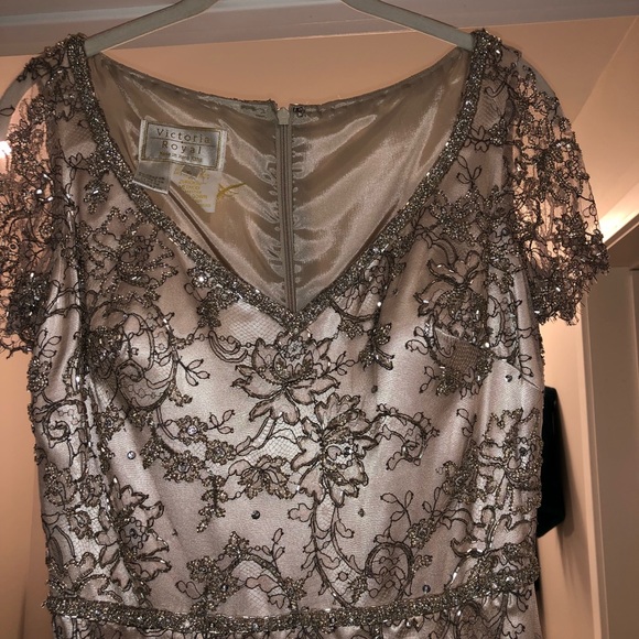 Victoria Royal Size 6 pink sequin gown - Picture 3 of 5